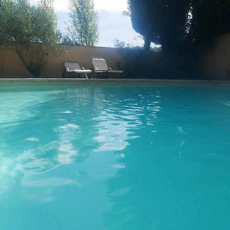 La Feniere Bed & Breakfast Venejan Bagian luar foto