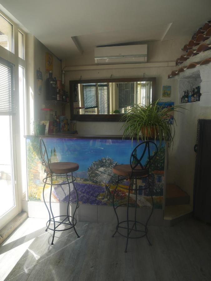 La Feniere Bed & Breakfast Venejan Bagian luar foto