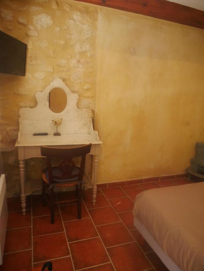 La Feniere Bed & Breakfast Venejan Bagian luar foto