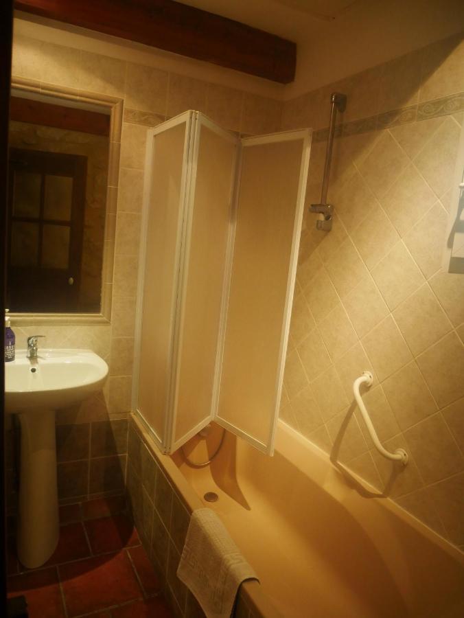 La Feniere Bed & Breakfast Venejan Bagian luar foto
